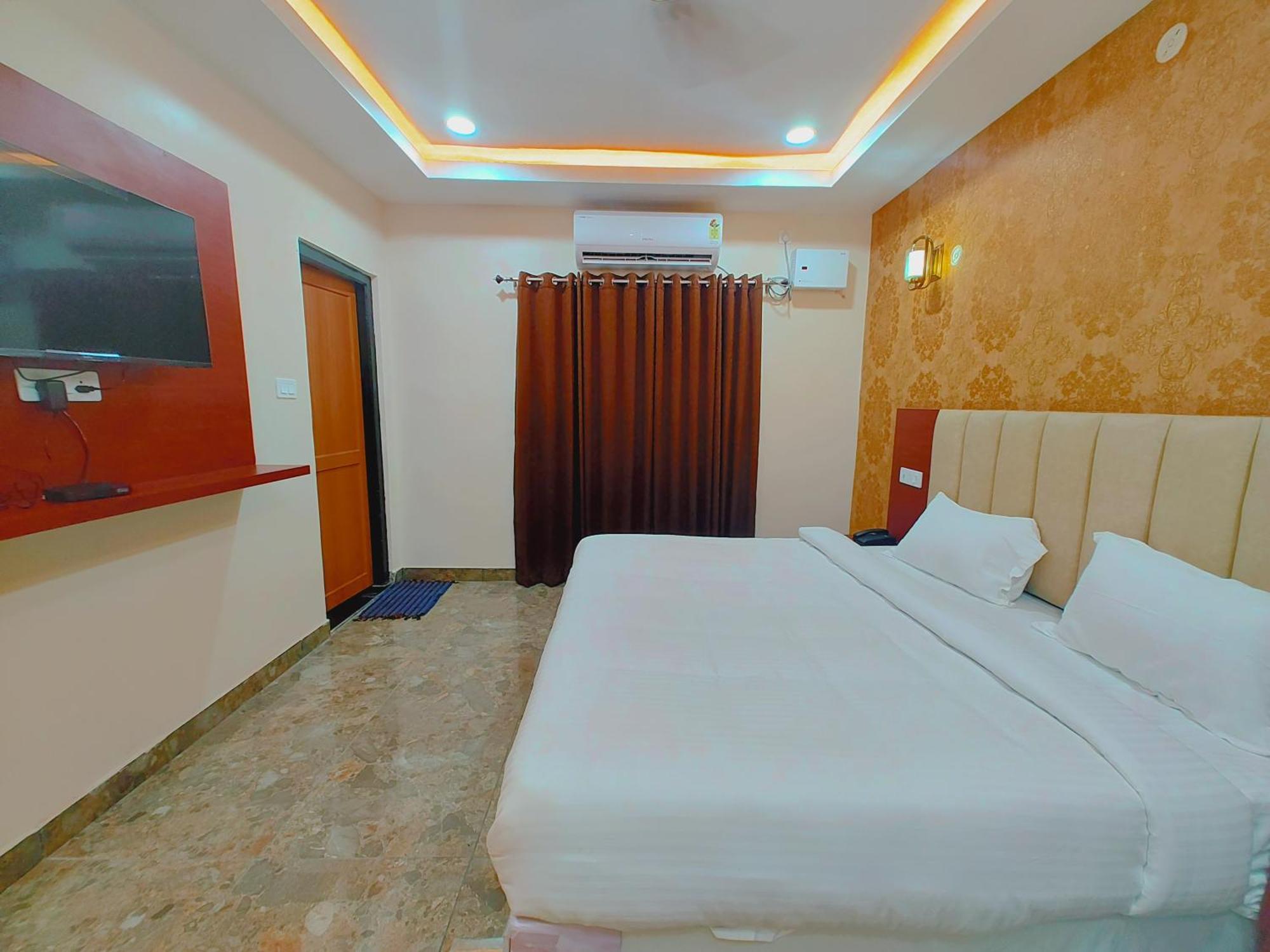 Awadh Samrat Resort Ayodhya Exterior foto