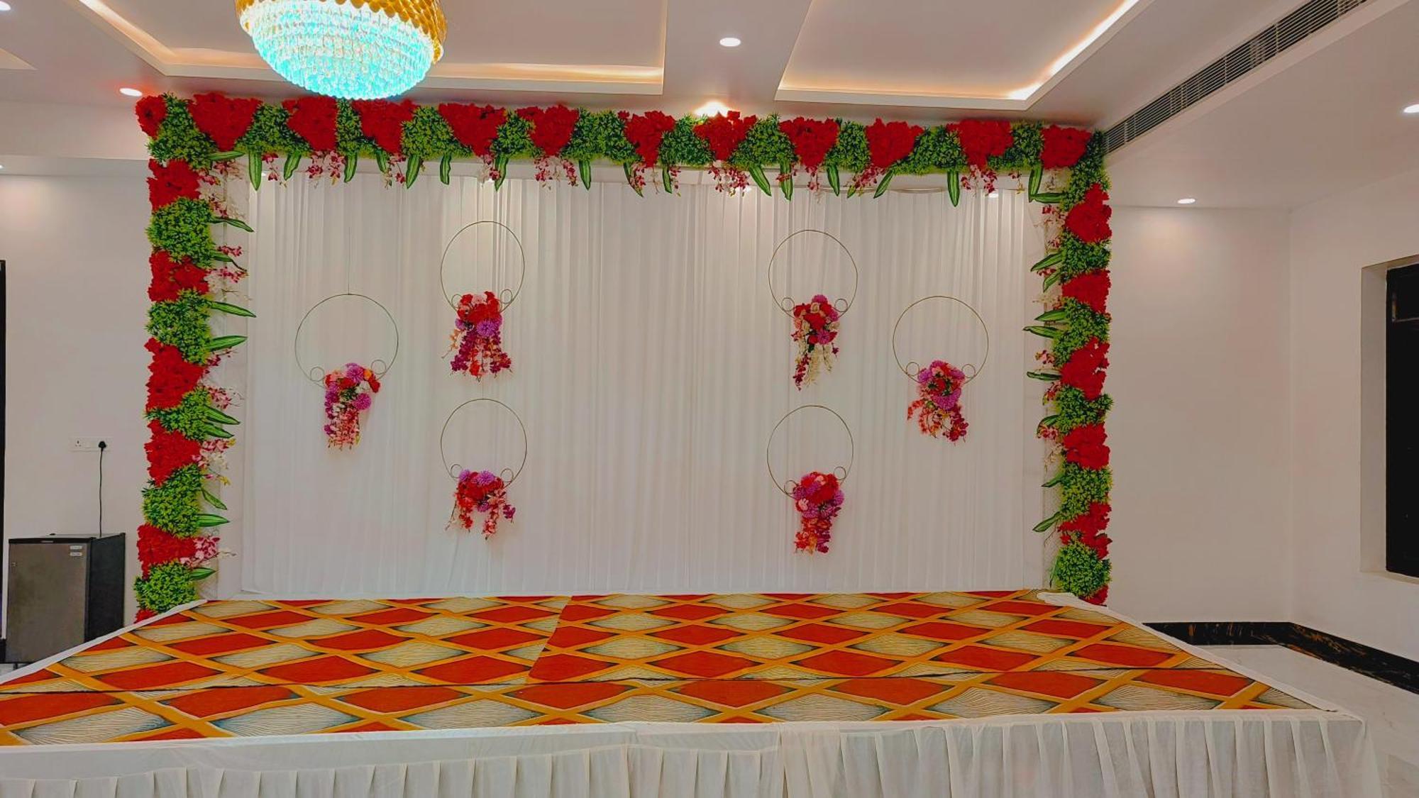 Awadh Samrat Resort Ayodhya Exterior foto
