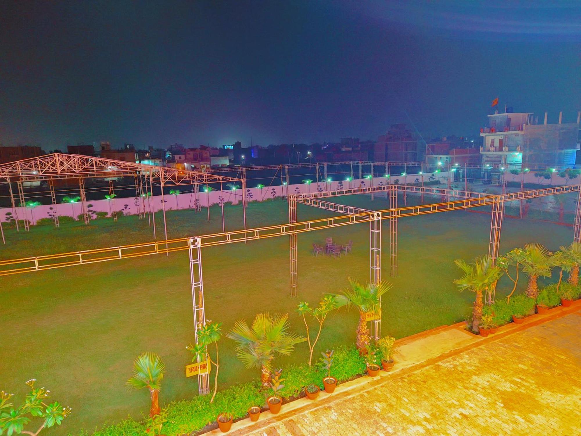 Awadh Samrat Resort Ayodhya Exterior foto