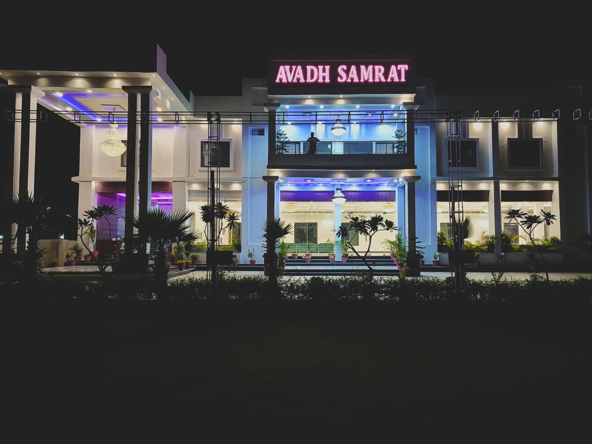 Awadh Samrat Resort Ayodhya Exterior foto